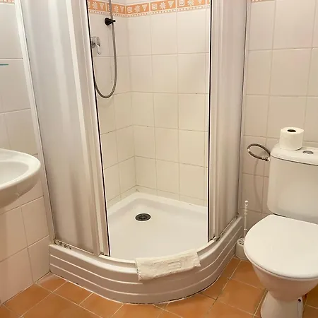 Hubert Hotel 3*
