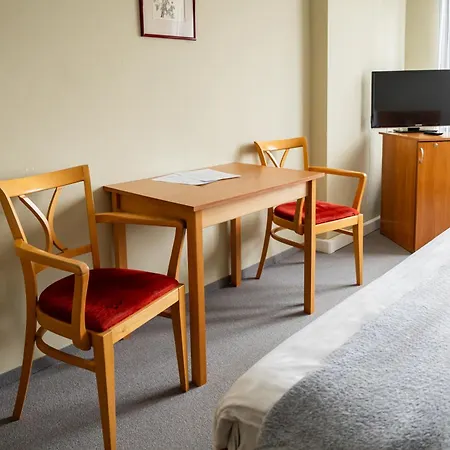 Otel Hubert 3*