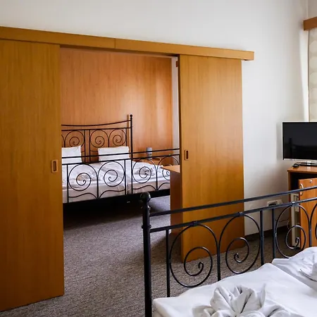 Otel Hubert 3*