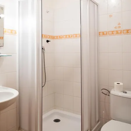 Hubert Hotel 3*